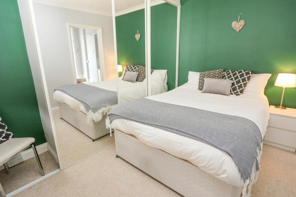 Southsea Historic Gem - Elegant Apartments Портцмаус Экстерьер фото